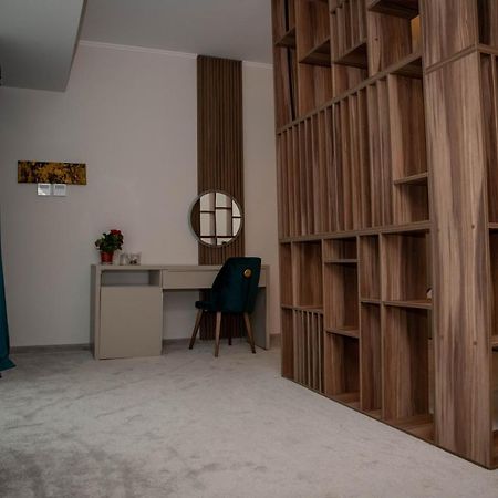 Unique Garden Hotel Braiła Zewnętrze zdjęcie