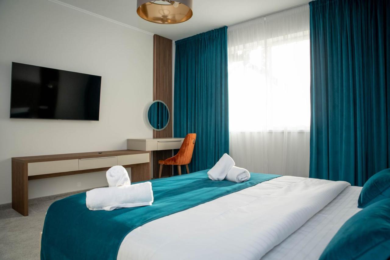 Unique Garden Hotel Braiła Zewnętrze zdjęcie