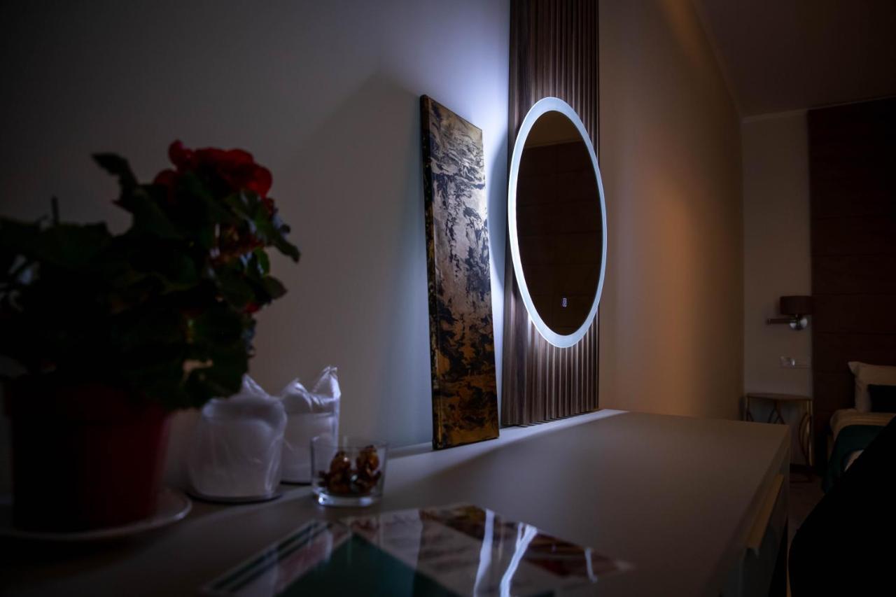 Unique Garden Hotel Braiła Zewnętrze zdjęcie