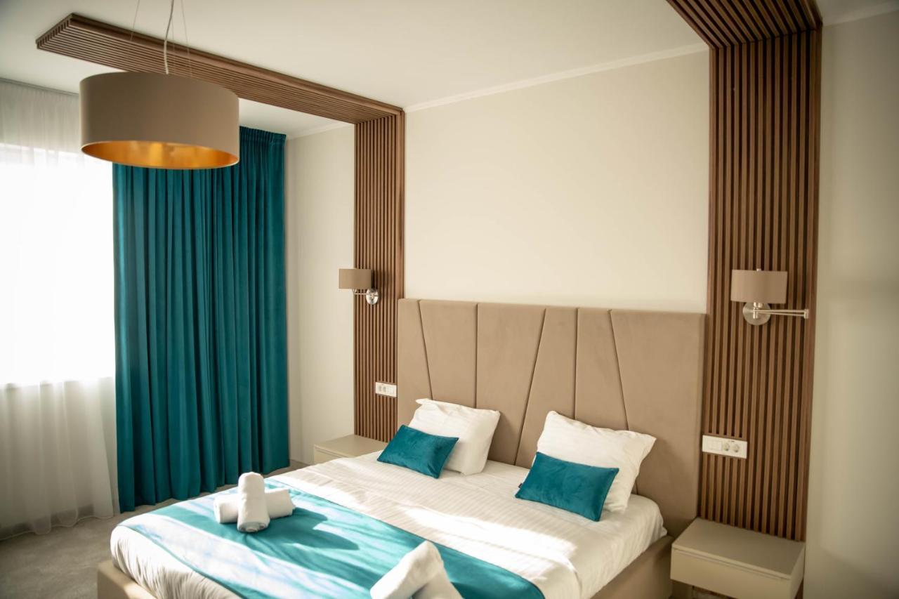 Unique Garden Hotel Braiła Zewnętrze zdjęcie