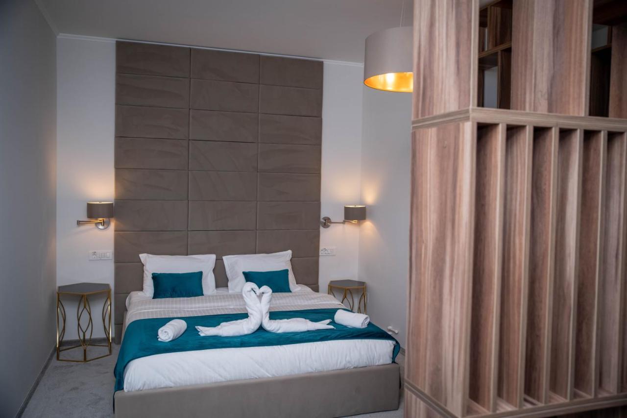 Unique Garden Hotel Braiła Zewnętrze zdjęcie