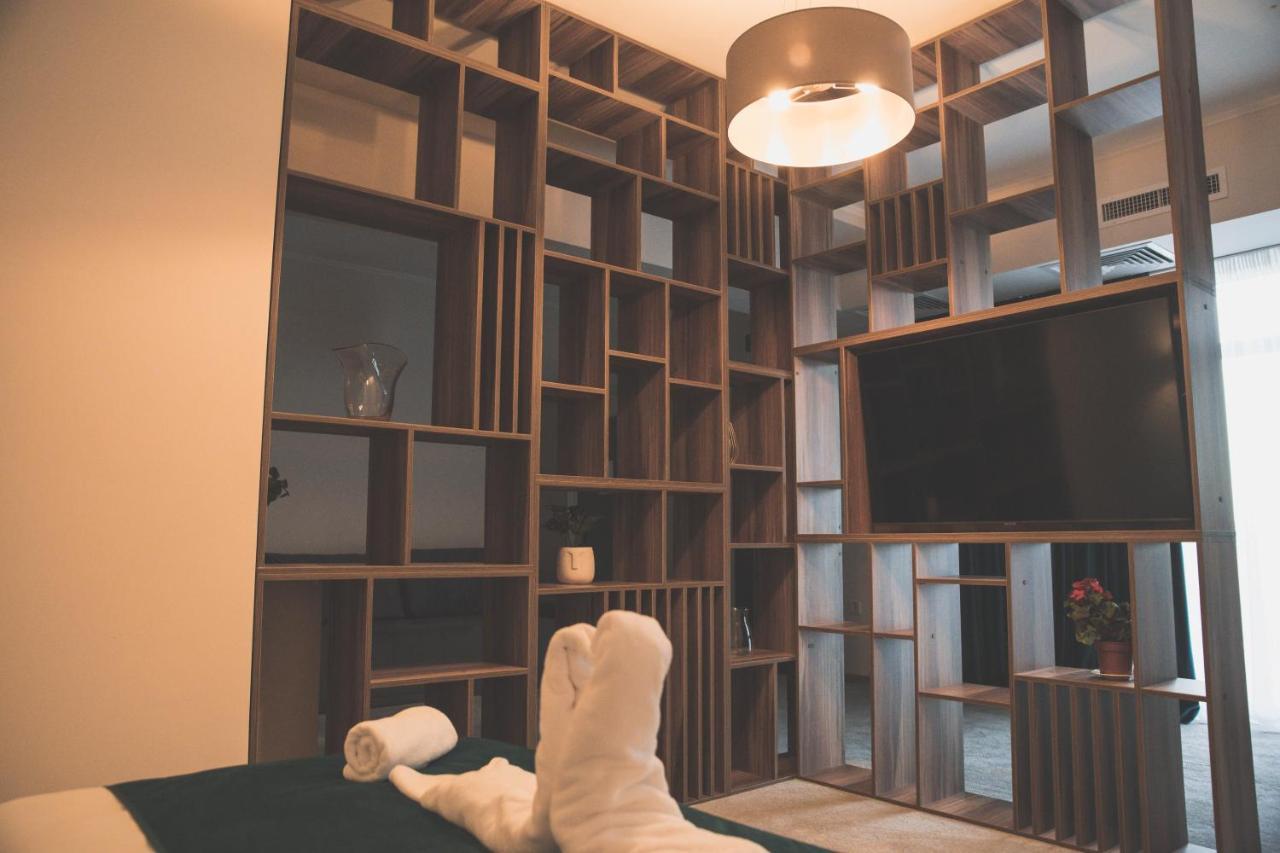 Unique Garden Hotel Braiła Zewnętrze zdjęcie
